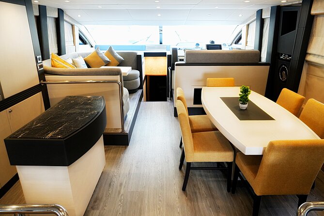 Majesty 77ft Diamond Dust — Dubai's best yacht rental - Is $2,232.95 good value?