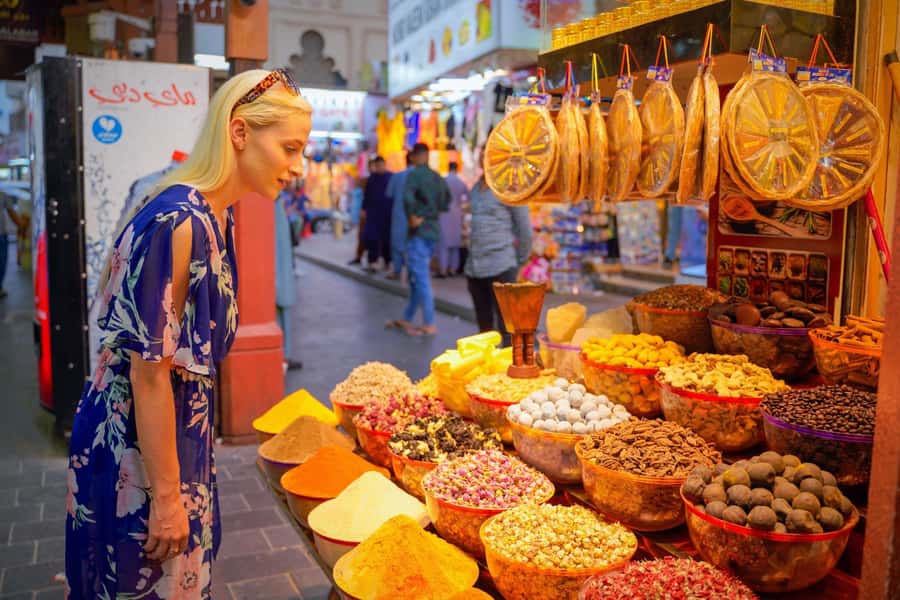 Old Dubai Guided Tour With Photographer: Souks & Street Food - Al Seef Mosque and the creek promenade
