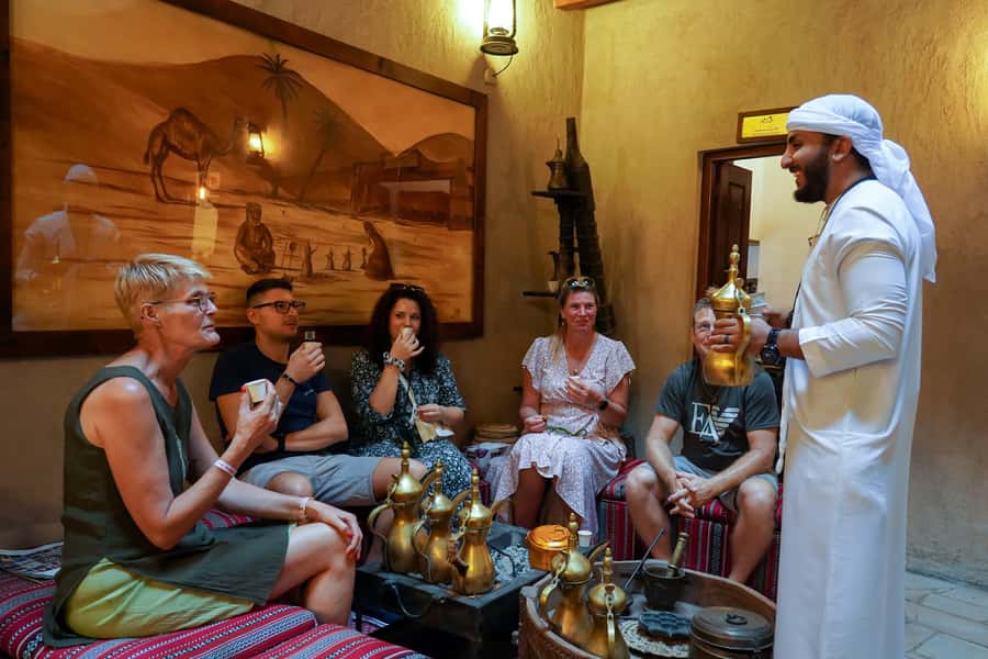 Old Dubai: Premium Guided Tour with Street Food & Abra Ride - Key points at a glance
