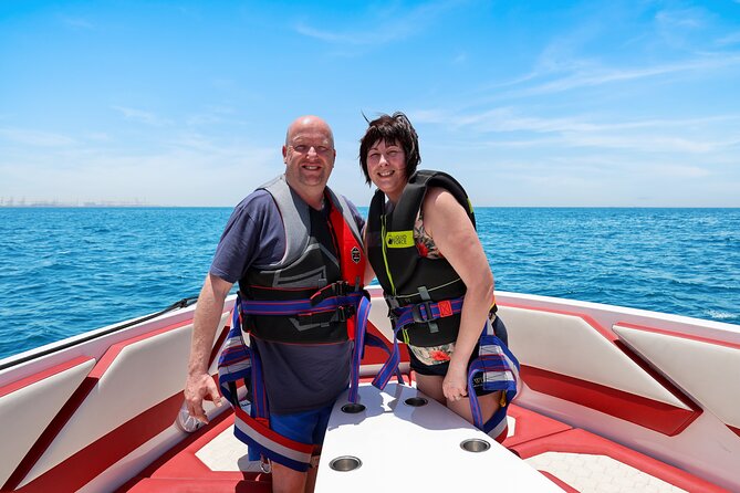 Parasailing in Dubai with Palm Jumeirah and JBR Beach views - Photos, videos, and the best time to go