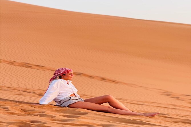 Premium Camp Dubai Desert Safari - Dinner, drinks, and the evening stage program