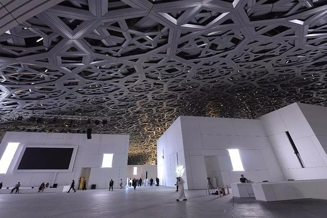 Private Abu Dhabi City Tour with Louvre Museum & Sheikh Zayed Grand Mosque - Heritage Village and the city’s older side