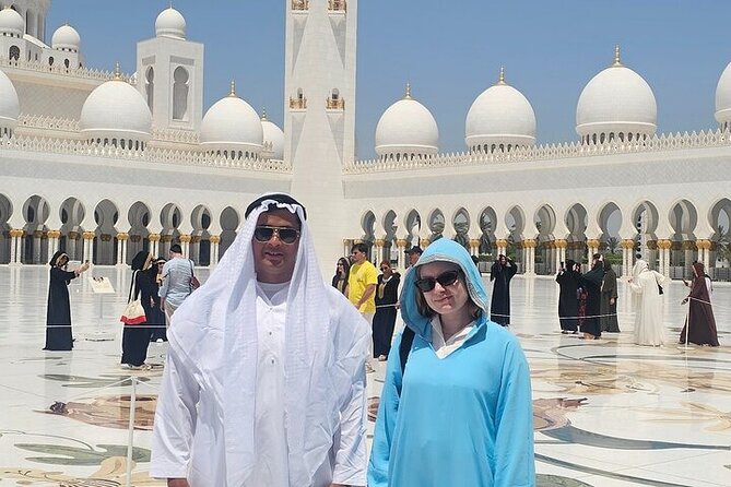 Private Abu Dhabi City Tour with Pick up from Dubai or Abu Dhabi - Emirates Heritage Village in 30 minutes