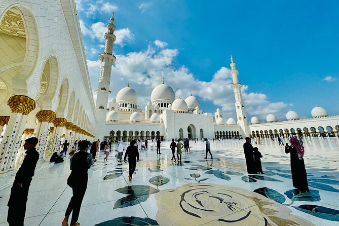 Private Abudhabi City Tour from Dubai - Louvre Abu Dhabi and Ferrari World need clear expectations