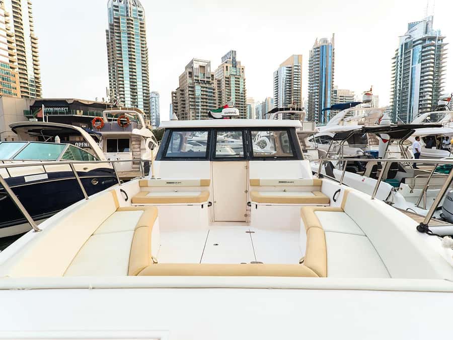 Private Boat Dubai: 36ft - Who will enjoy this yacht cruise most