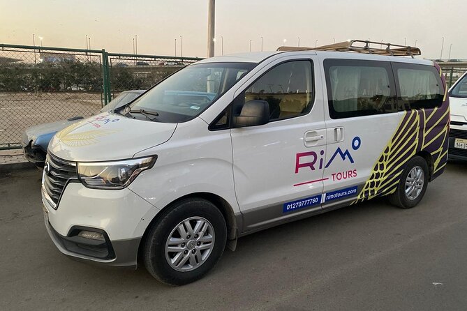 Private Dubai Airport Transfer DXB to Dubai City - A private ride is not a sightseeing tour