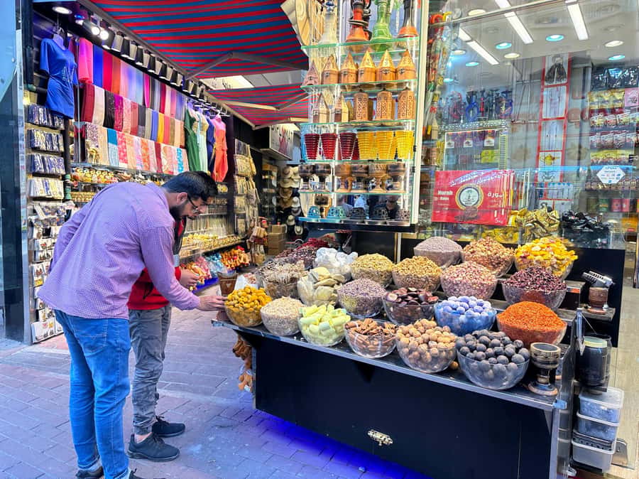 Private Food Tour – 12 Tastings with Locals - Why This Tour Works in Old Dubai