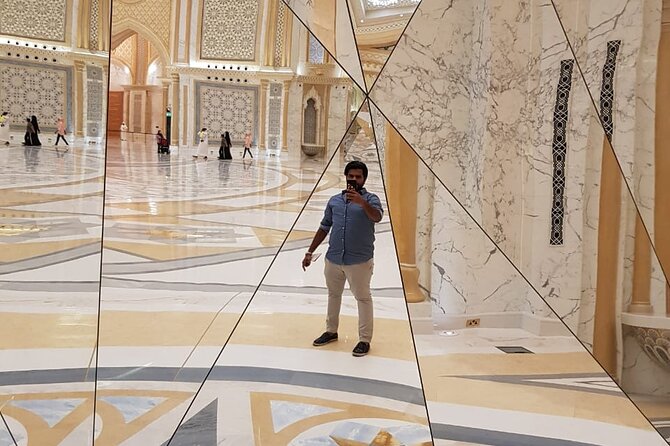 Private Full-Day Abu Dhabi City Tour from Dubai - Abu Dhabi Dates Market, 30 minutes for tasting and buying