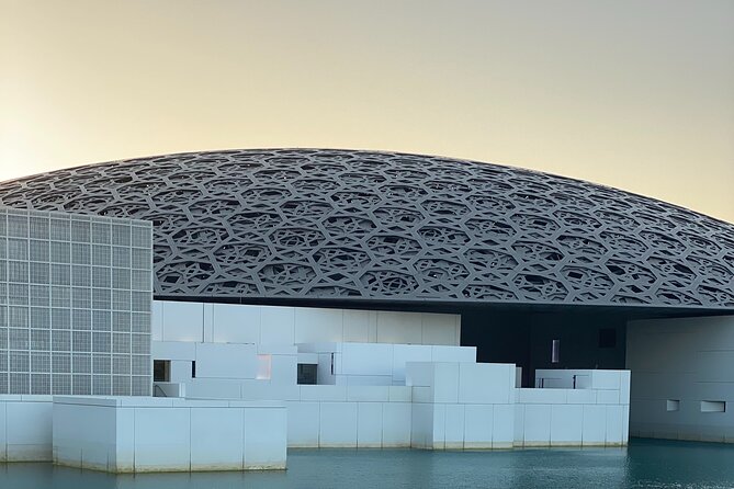 Private Full-Day Tour in Abu Dhabi - Dates Market and Madinat Zayed: shopping with a local angle