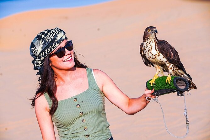 Private Premium Desert Safari 4x4 Vehicle with BBQ Dinner - DUBAI - Arabic coffee, dates, henna, and camp rituals