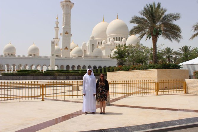 Private Sheikh Zayed Grand Mosque Tour - Inside the mosque: architecture with a local guide