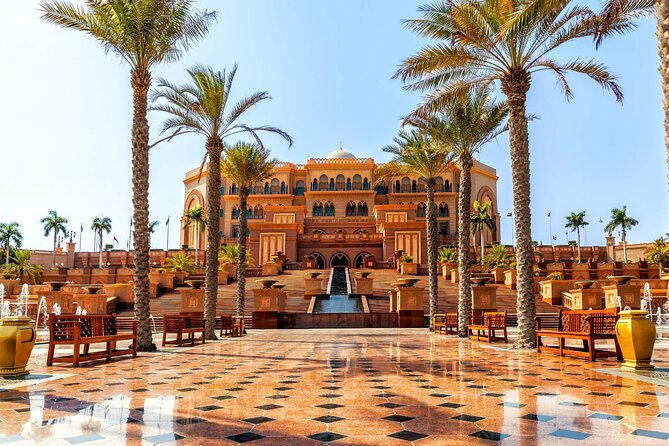 Private Sightseeing Tour in Abu Dhabi - One day, eight hours, and a lot of Abu Dhabi
