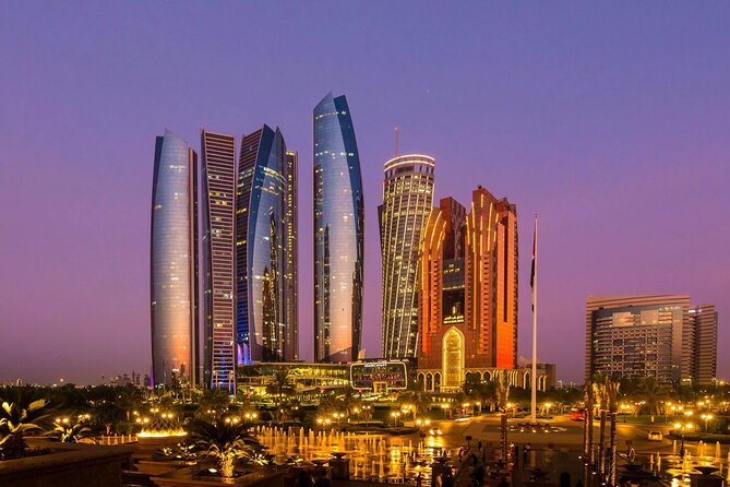 Private Sightseeing Tour in Abu Dhabi - Heritage Village and Abu Dhabi before the towers