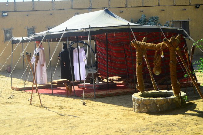 Ras Al Khaimah: Afternoon Desert Safari and BBQ Dinner - Henna, shisha, and the small extras
