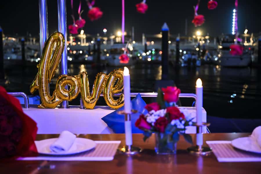 Romantic Dinner on Private Yacht - Who will enjoy this yacht dinner most?