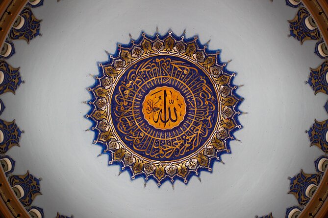 Sheikh Zayed Mosque Half Day Tour in Abu Dhabi - Inside the prayer halls and under the chandeliers