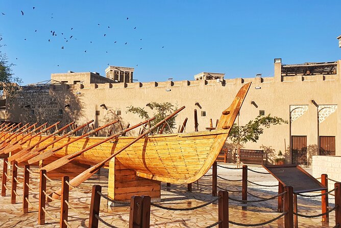 Top 10 places in Dubai with TourGuide - Palm Jumeirah and The Pointe
