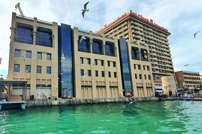 Top 10 places in Dubai with TourGuide - Finishing at Dubai Mall