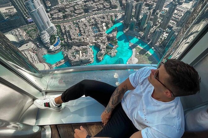 Top of Burj Khalifa & Sky Views Dubai Tour with Transfers - Burj Khalifa floors 124 and 125: Dubai from above