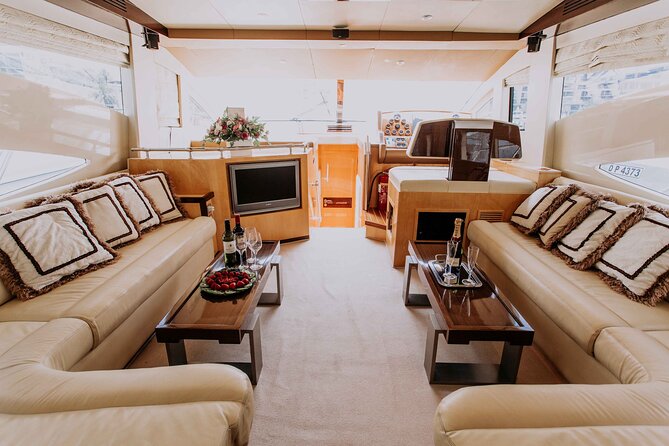 Yacht Trip Dubai : Book 56 ft Premium Yacht up to 21 people - The private format and birthday celebrations