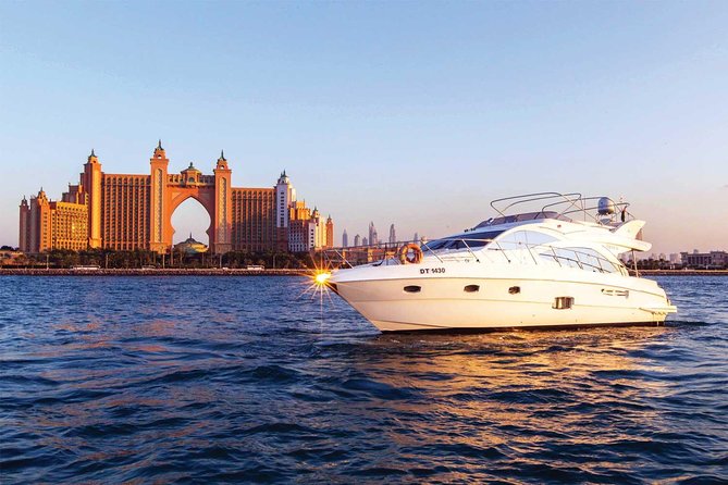 Yacht Trip Dubai : Book 56 ft Premium Yacht up to 21 people - The sail-shaped Burj Al Arab view